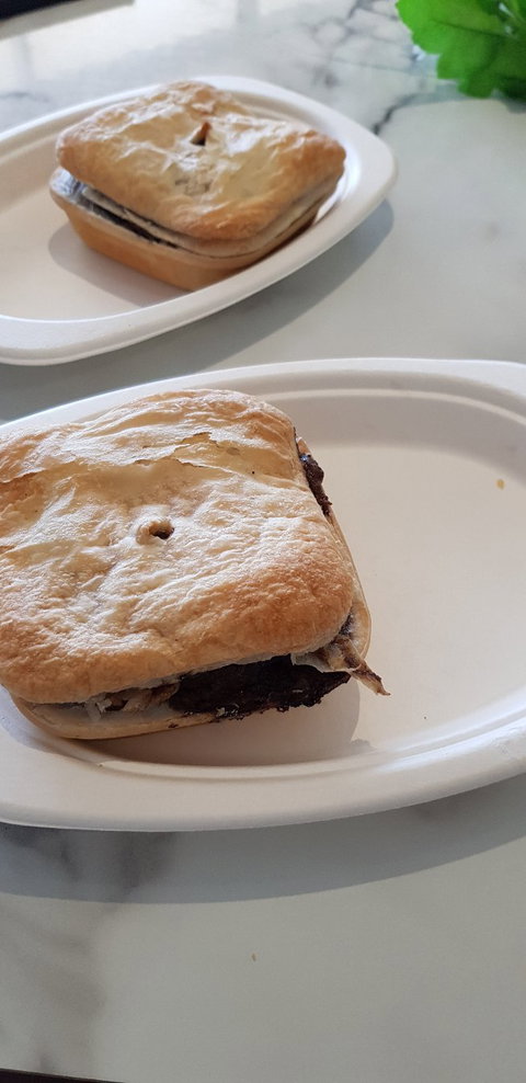 Jochheims Pies - 1 Gold Coast 2