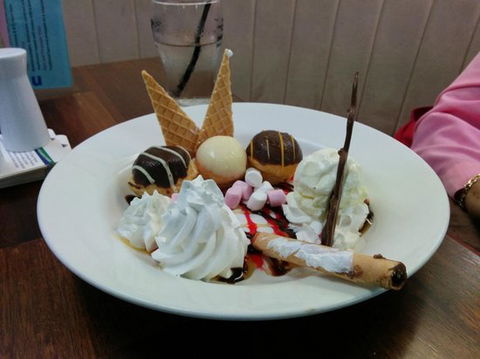 Victoria Hotel - Accommodation Gold Coast 0