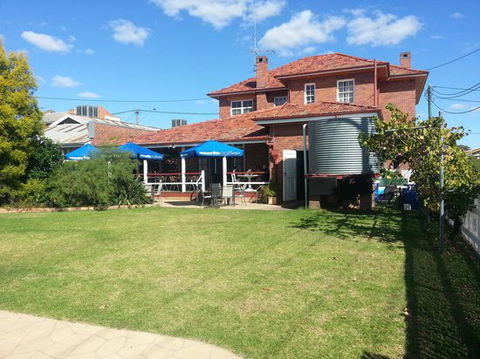 Creek Cafe - 1 Gold Coast 0