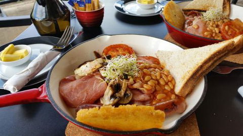 De Millaa's Coffee Shop - Gold Coast 4U 0