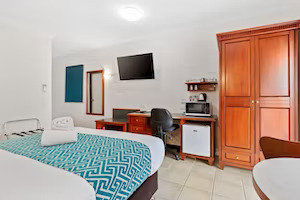 The Coffee House Apartments & Bistro - Gold Coast 4U 2