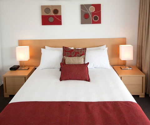 The Edge Apartment Hotel - Gold Coast 4U 9