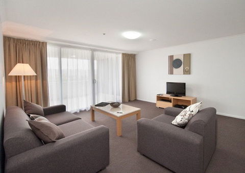 The Edge Apartment Hotel - Gold Coast 4U 10