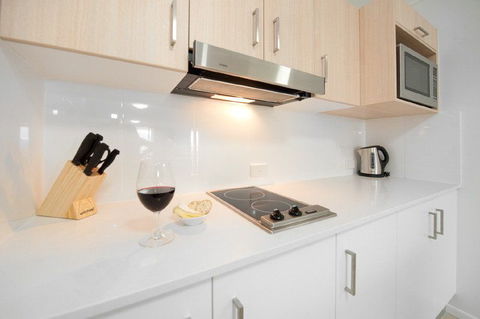 The Edge Apartment Hotel - Gold Coast 4U 12