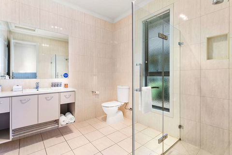 Quality Suites Point Cook Seasons 5 - Accommodation Gold Coast 9