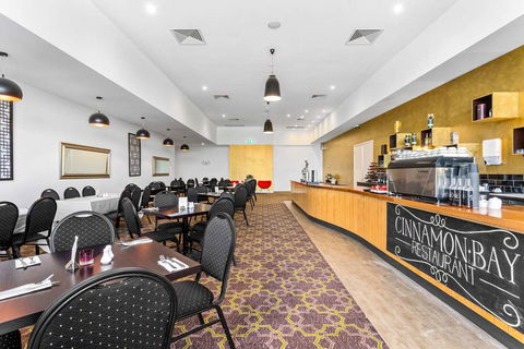 Quality Suites Point Cook Seasons 5 - Accommodation Gold Coast 15