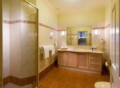 Royal Albert Hotel - 1 Gold Coast 8