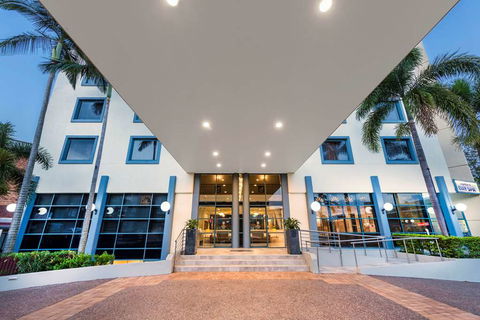 Best Western Plus Hotel Diana - Accommodation Gold Coast 0