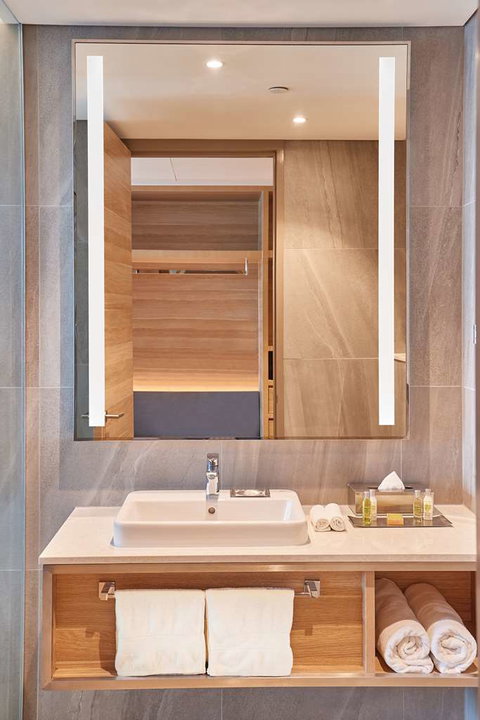 DoubleTree by Hilton Perth Waterfront - 1 Gold Coast 9