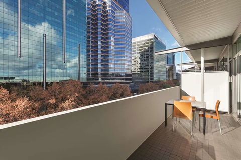 Adina Apartment Hotel Perth - Gold Coast 4U 4