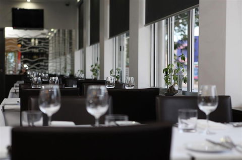 Jephson Hotel - Accommodation Gold Coast 10