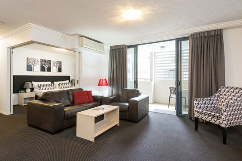 Gabba Central Apartments - Gold Coast 4U 3