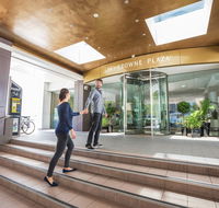 Crowne Plaza Canberra - Gold Coast 4U