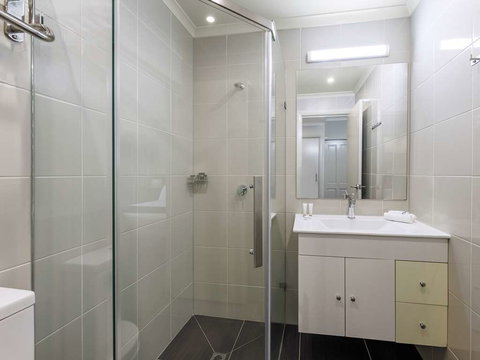 Quality Hotel Melbourne Airport - 1 Gold Coast 13