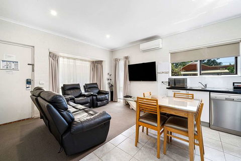 Comfort Inn Coach & Bushmans - Gold Coast 4U 16