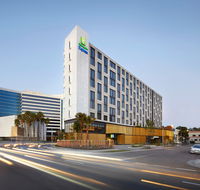 Holiday Inn Express Sydney Airport - 1 Gold Coast