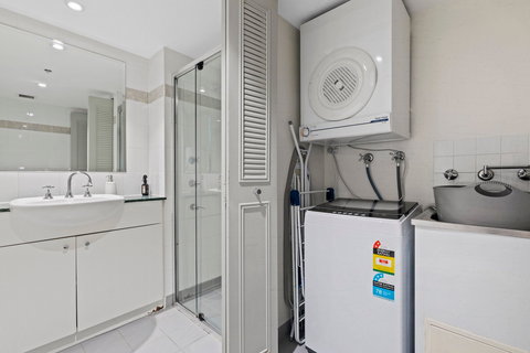 Astra Apartments Chatswood - 1 Gold Coast 16