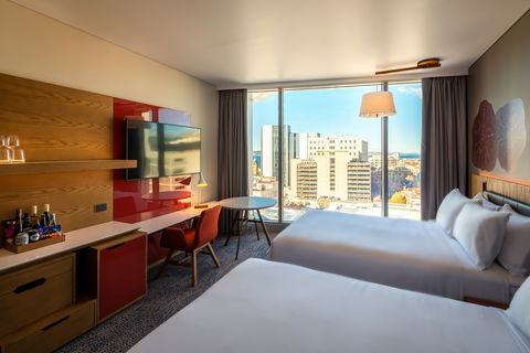 Crowne Plaza Hobart - Gold Coast 4U 8