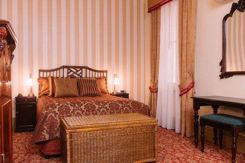 Hadley's Orient Hotel - Gold Coast 4U 4