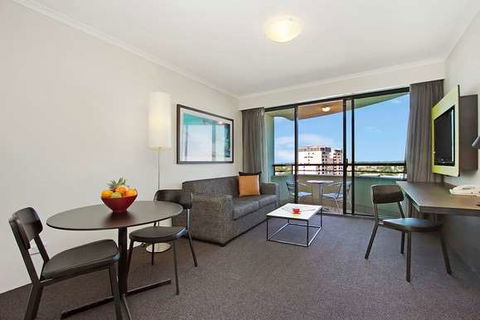 Mantra Parramatta - Gold Coast 4U 9