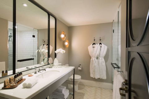 Mayfair Hotel - Accommodation Gold Coast 7