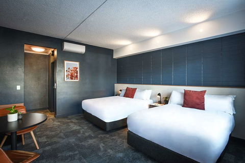 HotelMOTEL - Accommodation Gold Coast 2