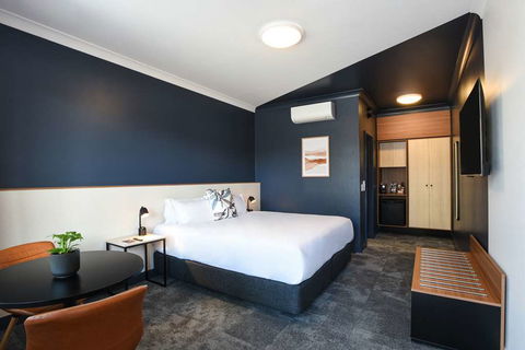 HotelMOTEL - Accommodation Gold Coast 4
