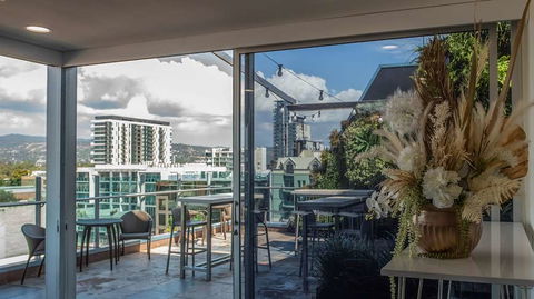 Majestic Roof Garden Hotel - Accommodation Gold Coast 10