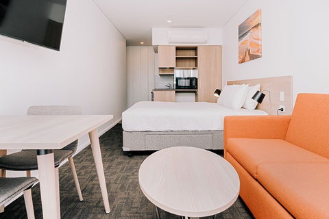 Tom's Court Hotel - Accommodation Gold Coast 8