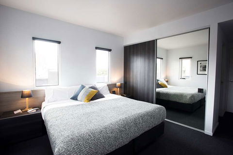 Tyrian Serviced Apartments - Accommodation Gold Coast 1