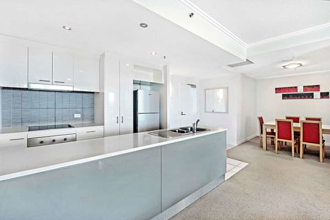 ULTIQA Freshwater Point Resort - Accommodation Gold Coast 6