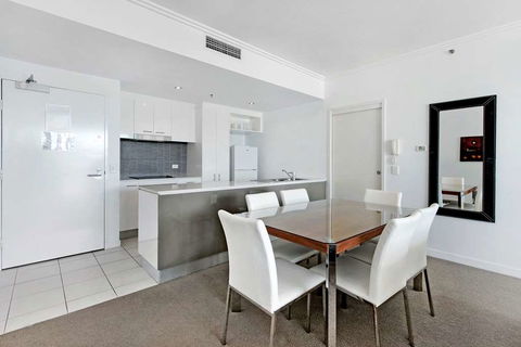 ULTIQA Freshwater Point Resort - Accommodation Gold Coast 7