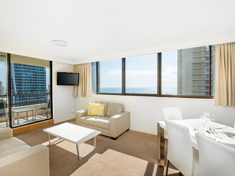 Breakfree Cosmopolitan Resort - 1 Gold Coast 13