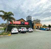 Nightcap at Hinterland Hotel - Gold Coast 4U
