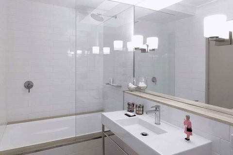 QT Canberra - Accommodation Gold Coast 17