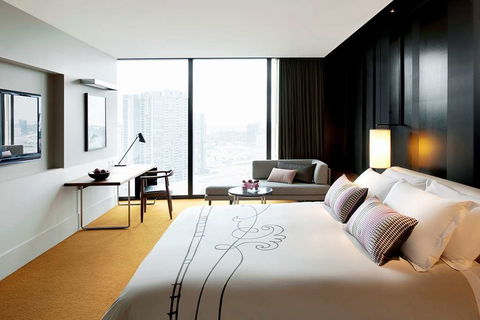 Crown Metropol Melbourne - 1 Gold Coast 2