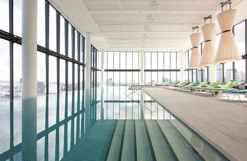 Crown Metropol Melbourne - 1 Gold Coast 9