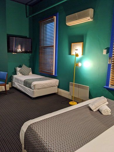 Tolarno Hotel - 1 Gold Coast 8