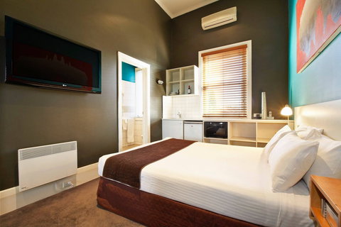 Tolarno Hotel - 1 Gold Coast 11