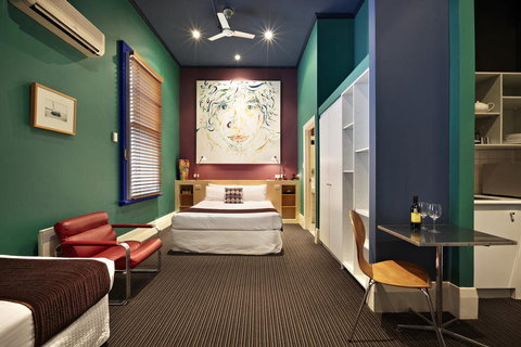 Tolarno Hotel - 1 Gold Coast 17