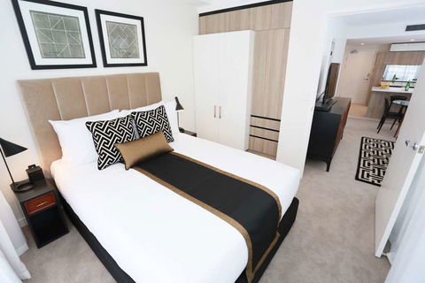 Alex Perry Hotel and Apartments - Accommodation Gold Coast 4