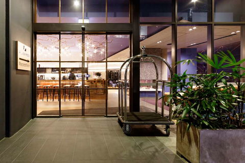 Alpha Mosaic Hotel - Accommodation Gold Coast 3