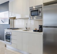 Meriton Suites Zetland - Gold Coast 4U