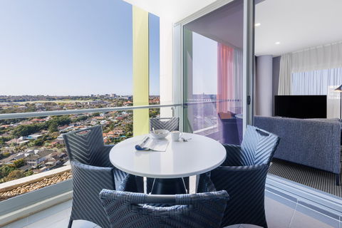 Meriton Suites Zetland - Accommodation Gold Coast 4