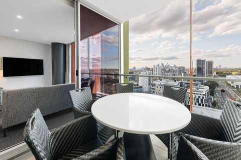 Meriton Suites Zetland - Accommodation Gold Coast 7
