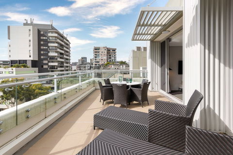 Meriton Suites Zetland - Accommodation Gold Coast 10