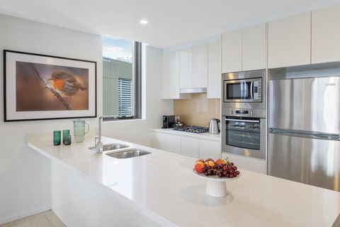 Meriton Suites Zetland - Accommodation Gold Coast 13