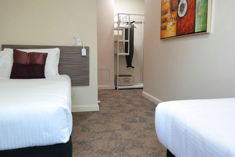 28 Hotel - Accommodation Gold Coast 5