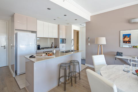 Zara Tower Serviced Apartments - Accommodation Gold Coast 11