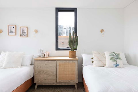 Hotel Hacienda - Accommodation Gold Coast 4